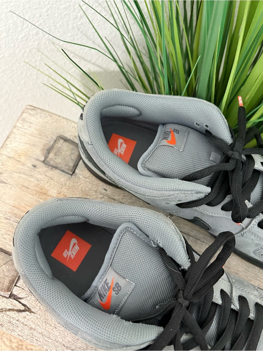 Nike SB Dunk Low Cool Grey Sneakers - Picture 6 of 8